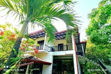 Majatalo Lb Guest House