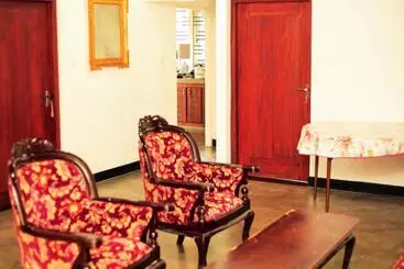 Aparthotel Rhome Home
