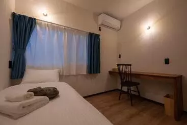 Bridge33 Cafe And Hostel