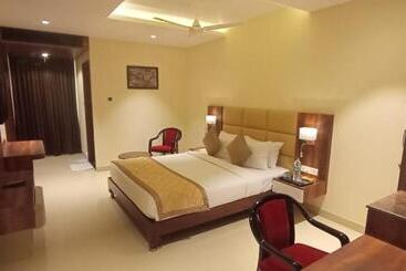 Hotel Chandra Residency