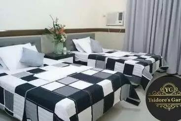 Bed & Breakfast Ysidore S Garden