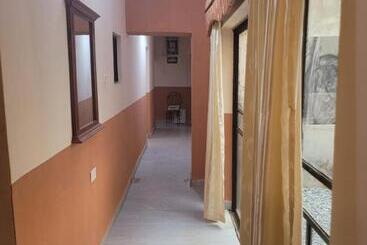 هتل Eko Akete Guest House