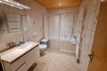 Bed & Breakfast Dachwohnung In Welschenrohr