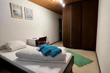 בית מלון כפרי Péz Ault