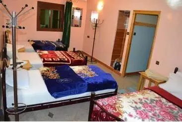 Hotelli Hôtel Restaurant Bougafer