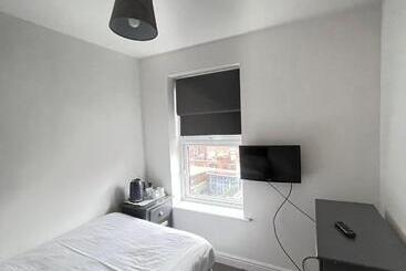 پانسیون Self Check In Apartment Doncaster