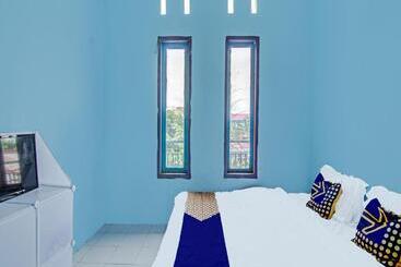 هتل Spot On 91918 Najla Guest House Syariah