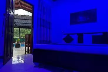 Pensione Paris Garden Resort