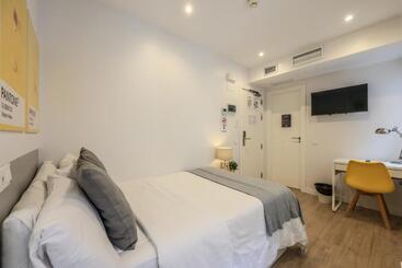 پانسیون Amazinn Places Chamberi