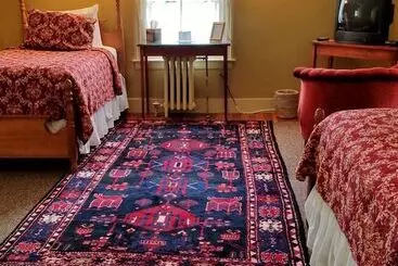 Bed and Breakfast Centennial House