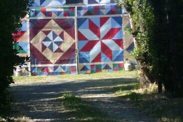 مبيت وإفطار Hollyhock Country House