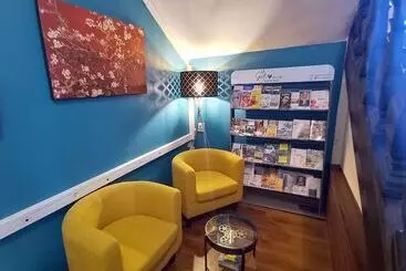 Otel Logis Hôtel Central