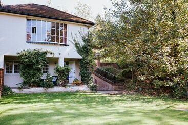 بنسيون Bluebell House