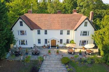 ペンション Sturmer Hall Hotel And Conference Centre