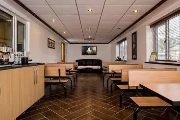 פנסיון Thorne Central Guest House