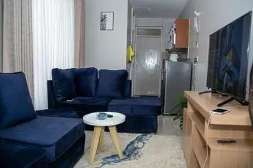 هتل آپارتمان Airbnb Stays