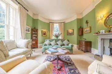 Pantybeiliau House Bed & Breakfast
