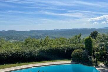 צימר Clos De La Gipiere