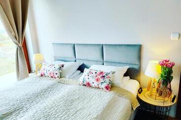 צימר Saskia Dwór & Spa Willa Z Podgrzewanym Basenem