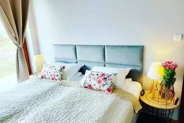 ベッドアンドブレックファースト Saskia Dwór & Spa Willa Z Podgrzewanym Basenem