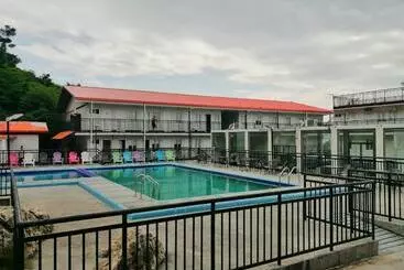 By The Sea Hotel Bulalacao
