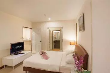 C House & Residence Hotel Amata City