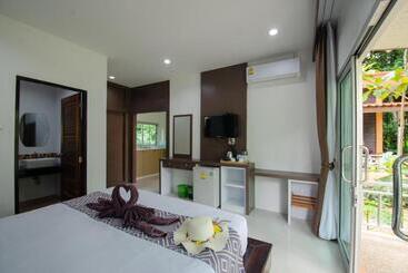 Khum Maikaew Resort