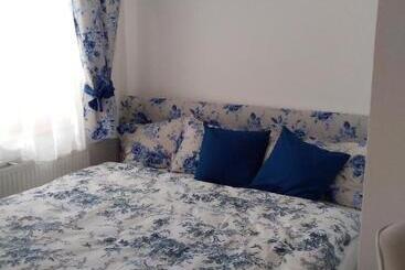 Aamiaismajoitus (B&B) Lomnice Nad Popelkou