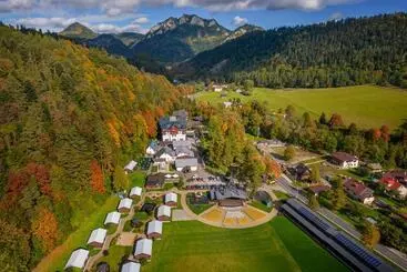 リゾートホテル Kúpeľné Domčeky   Kúpele červený Kláštor Smerdžonka