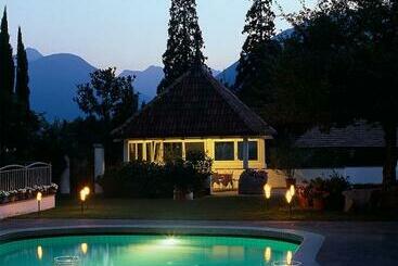 هتل Pension Riedingerhof