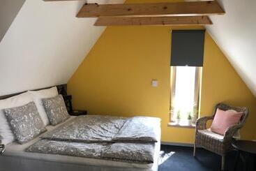 ペンション Dále Jen Tak Si žít ..