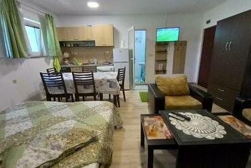 پانسیون Markela Ezerec