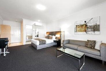 מוטל Coral Cay Resort