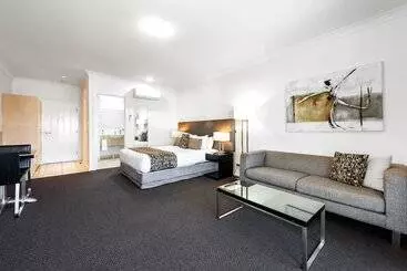 مُتل Coral Cay Resort