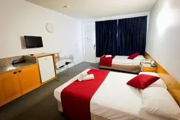 Southern Cross Motel