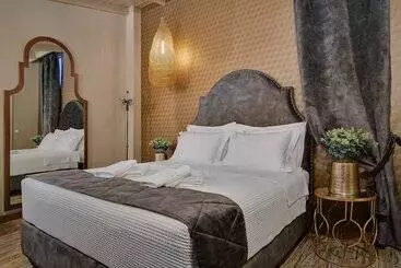 Hotel Frontzu Politia