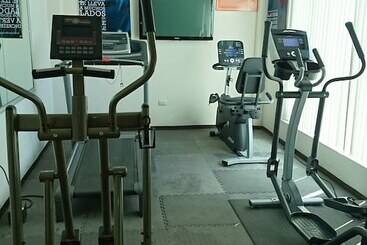 アパートホテル Nuvo