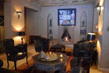 تختخواب و صبحانه Kasbah Gousteau