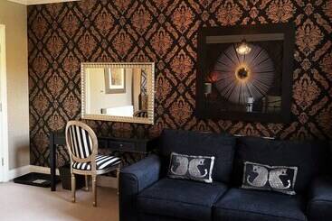 Glangwili Mansion   Luxury 5 Star Bed & Breakfast