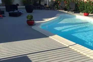 בית מלון כפרי Les Orangers