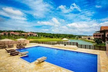 בית מלון כפרי The Shigira