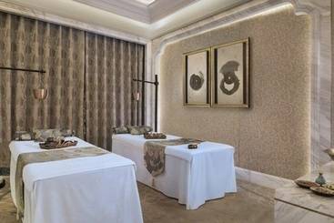 Otel Wanda Reign Wuhan