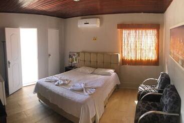 בית מלון כפרי Pousada Areia Da Praia