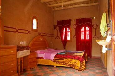 Bed & Breakfast Auberge Des Jardins Du Dades