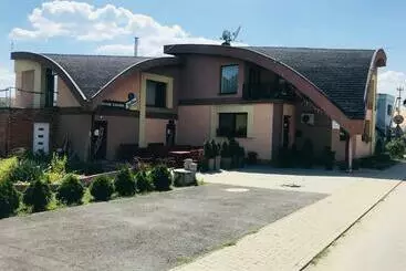 ベッドアンドブレックファースト Korona Panzió