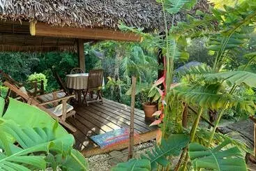 تختخواب و صبحانه Les Jardins D Ankify