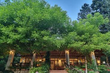 Pansiyon Guesthouse Alberti Llogara