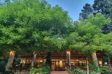 Majatalo Guesthouse Alberti Llogara