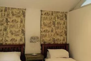 ペンション Hadrian S Barn