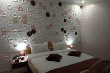 Hotel готель River House